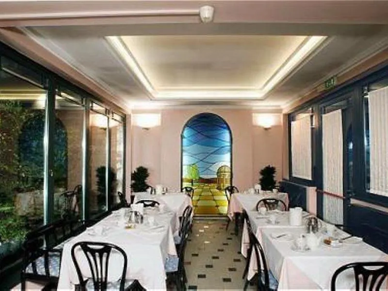 Garibaldi Palace Milánó 3*,  Olaszország